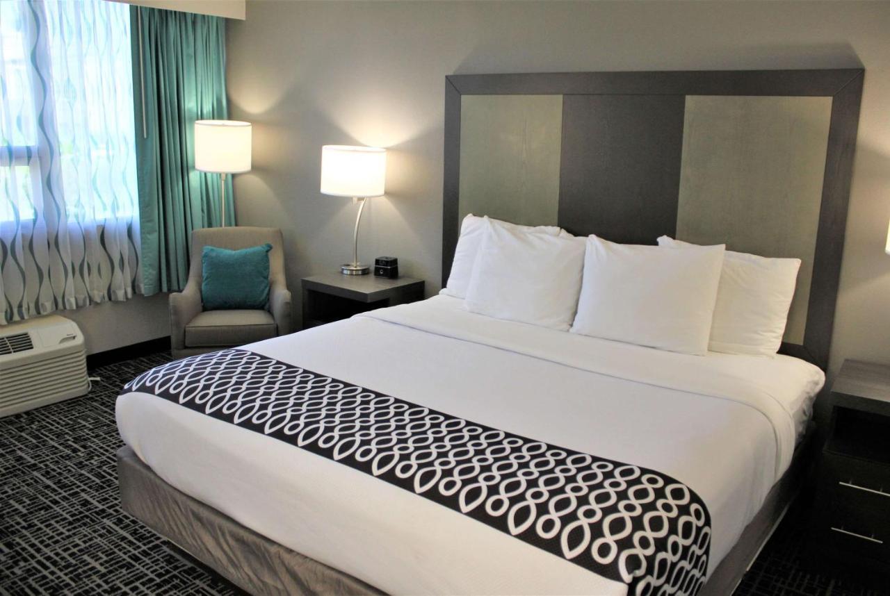 La Quinta Inn & Suites By Wyndham Indianapolis Downtown المظهر الخارجي الصورة