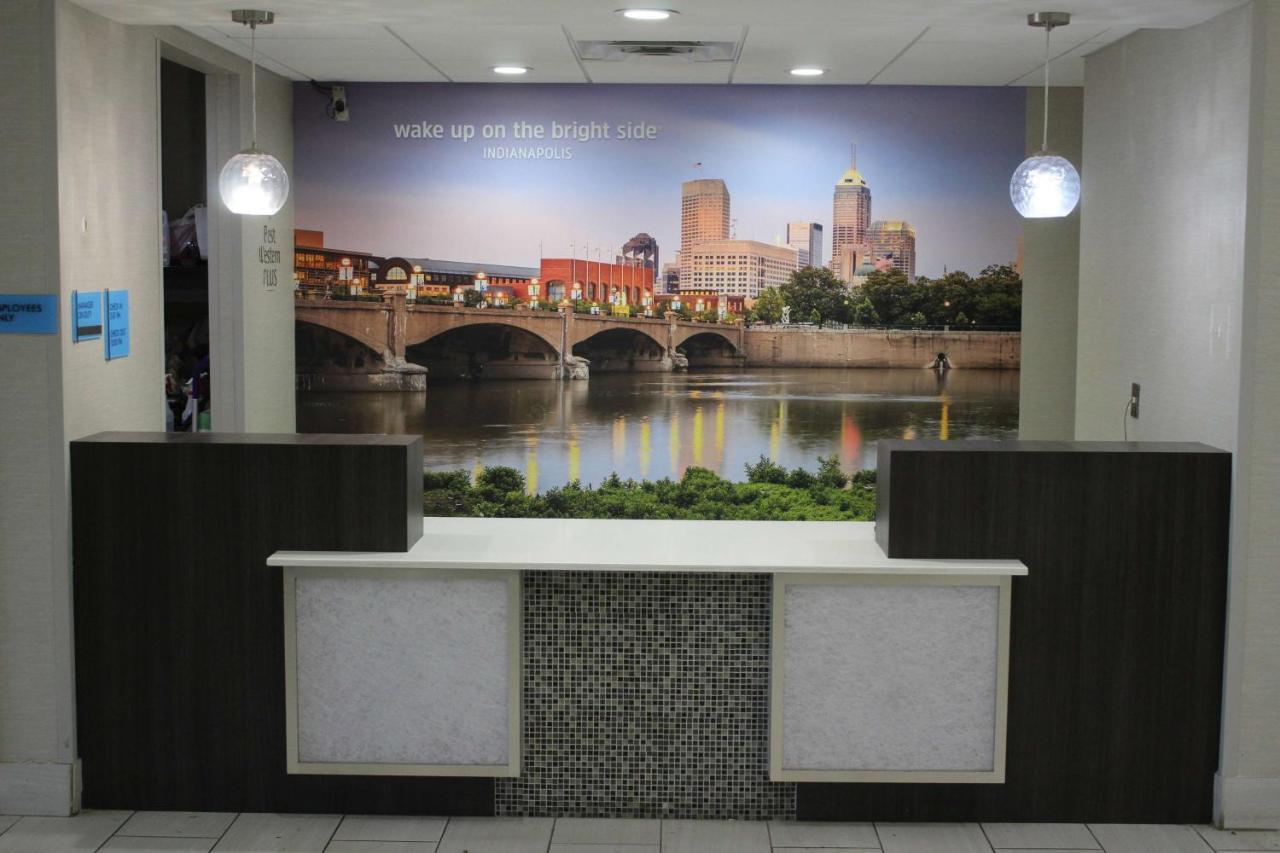 La Quinta Inn & Suites By Wyndham Indianapolis Downtown المظهر الخارجي الصورة