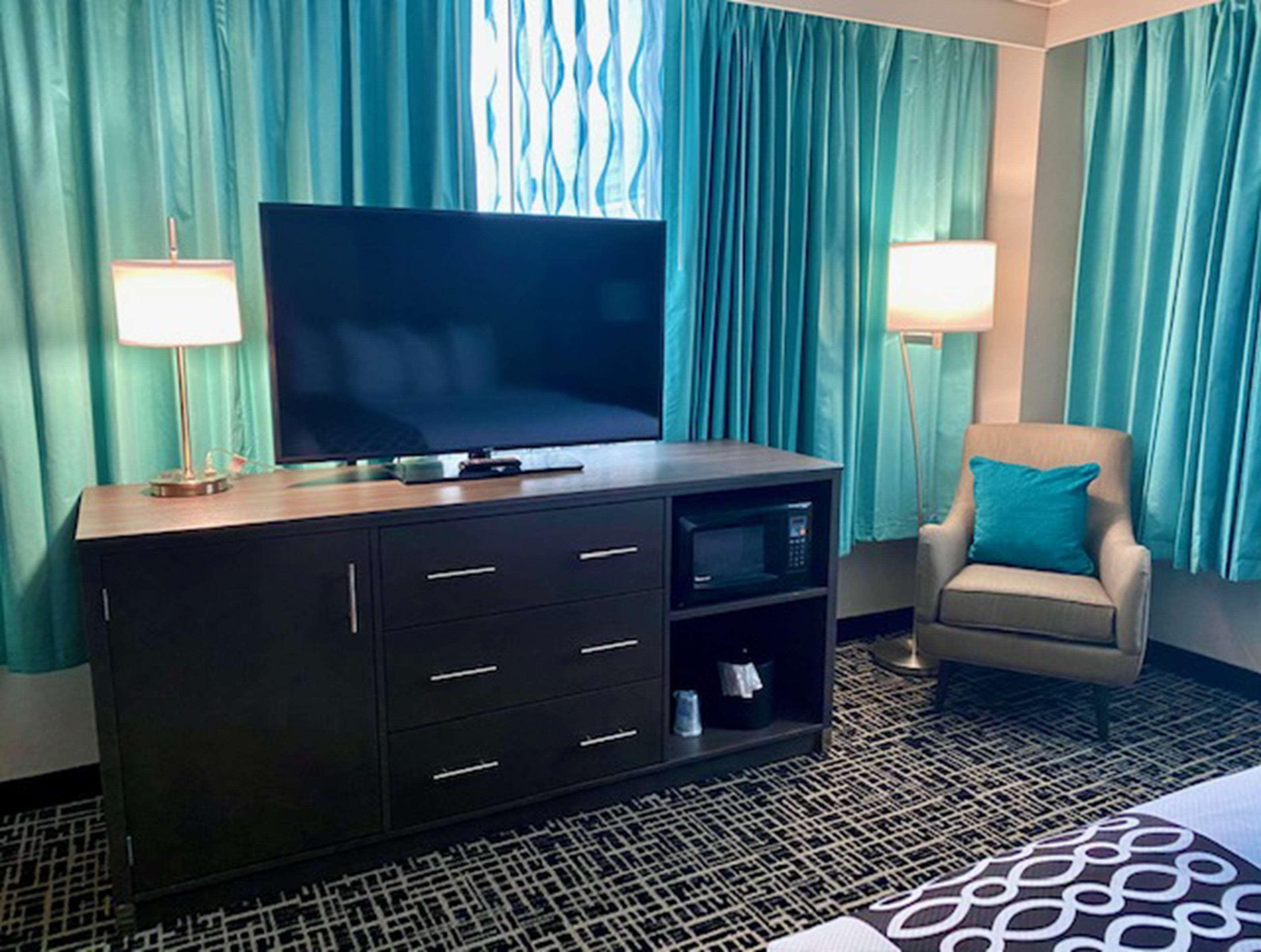 La Quinta Inn & Suites By Wyndham Indianapolis Downtown المظهر الخارجي الصورة
